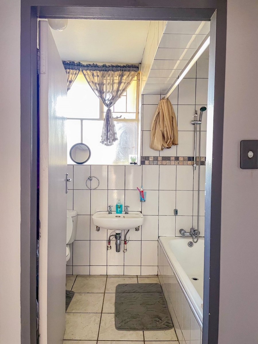 2 Bedroom Property for Sale in Weavind Park Gauteng