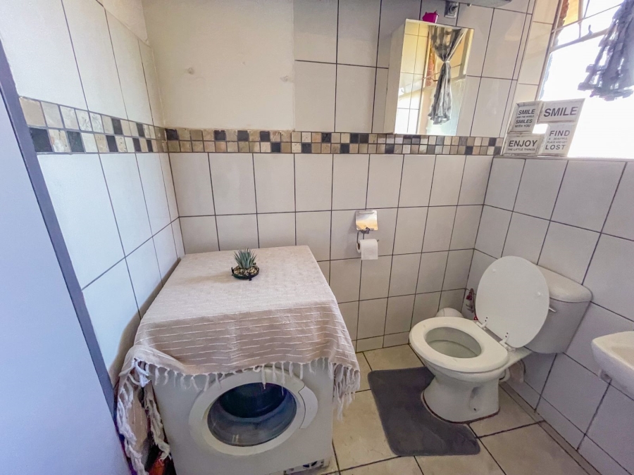 2 Bedroom Property for Sale in Weavind Park Gauteng