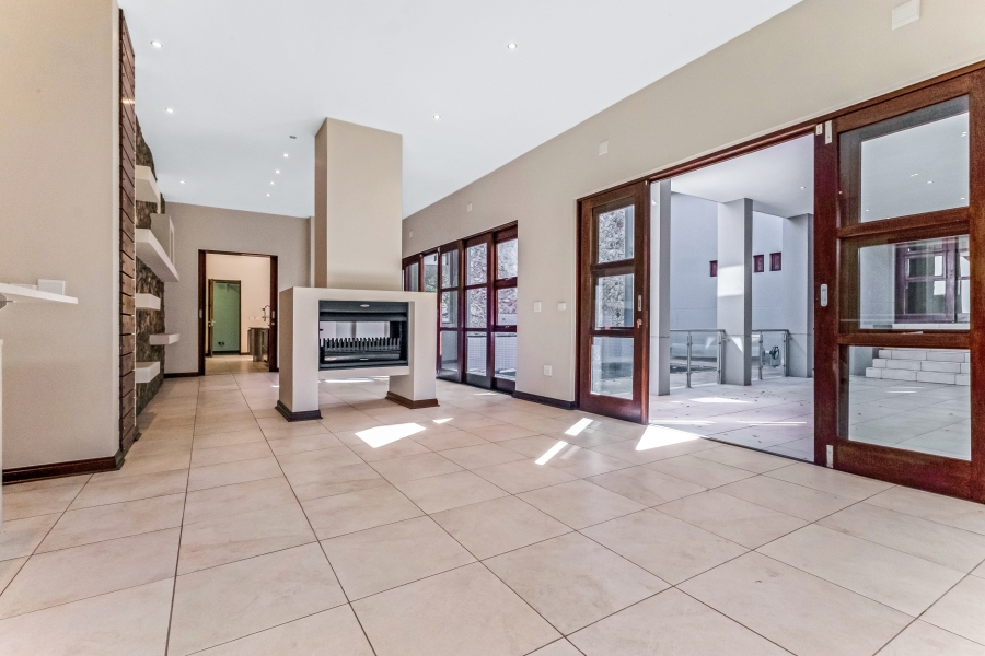 To Let 5 Bedroom Property for Rent in Benmore Gardens Gauteng