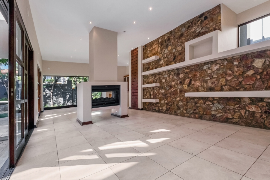 To Let 5 Bedroom Property for Rent in Benmore Gardens Gauteng