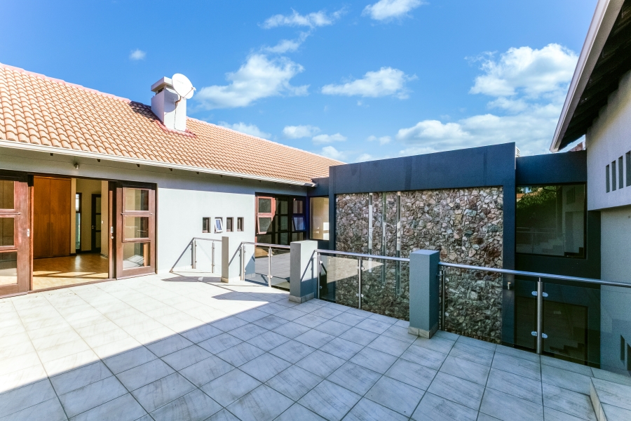 To Let 5 Bedroom Property for Rent in Benmore Gardens Gauteng