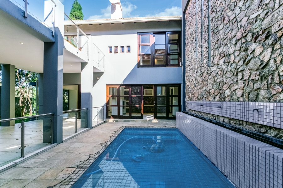 To Let 5 Bedroom Property for Rent in Benmore Gardens Gauteng