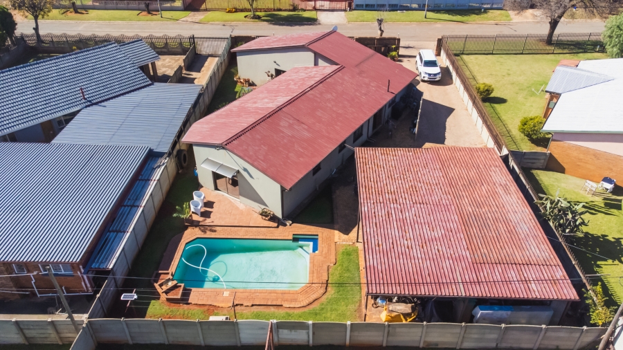 4 Bedroom Property for Sale in Edelweiss Gauteng
