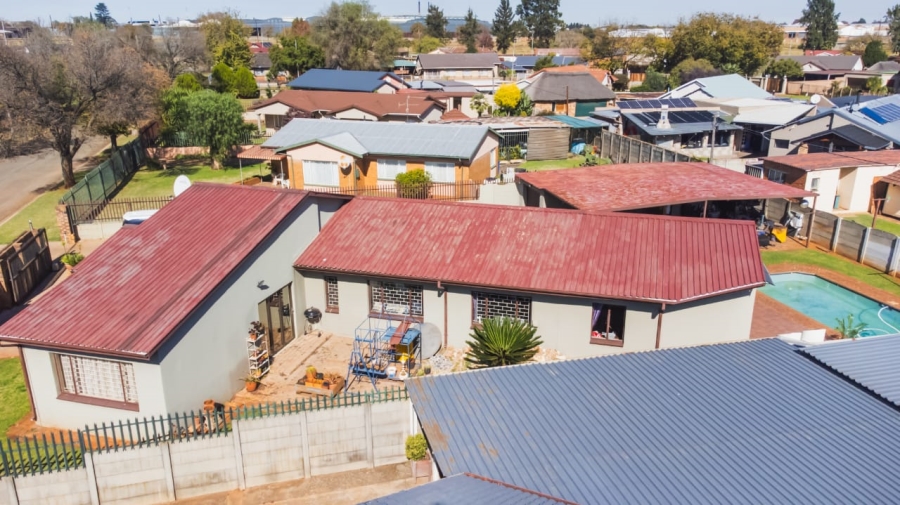 4 Bedroom Property for Sale in Edelweiss Gauteng