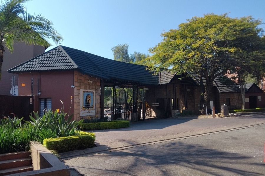 To Let 1 Bedroom Property for Rent in Magaliessig Gauteng