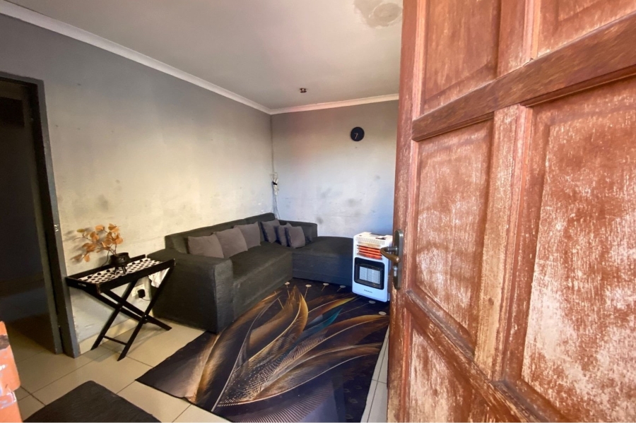 2 Bedroom Property for Sale in Dobsonville Gardens Gauteng