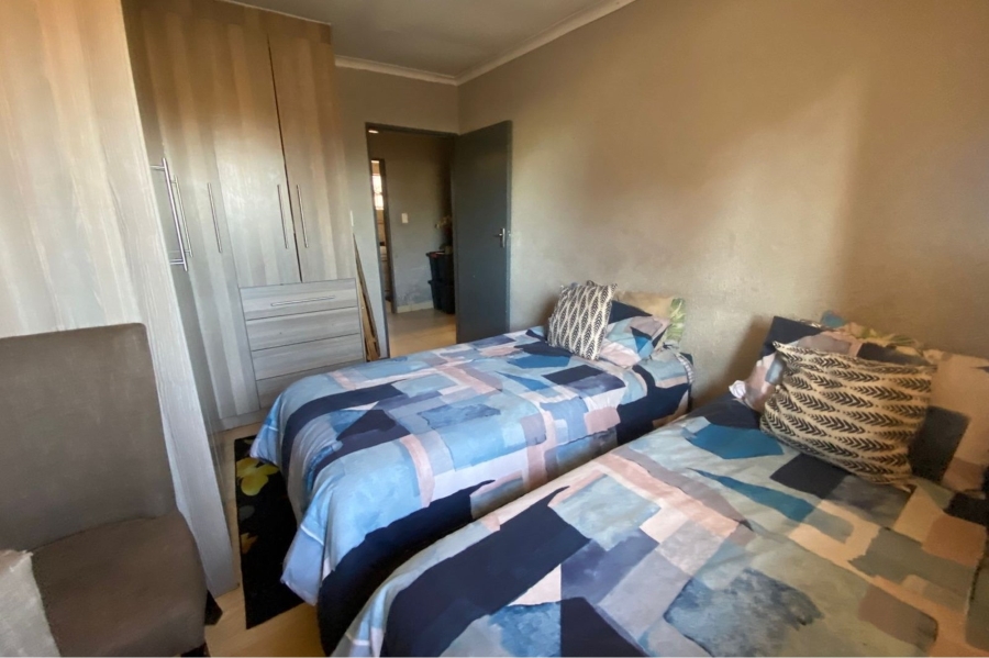 2 Bedroom Property for Sale in Dobsonville Gardens Gauteng
