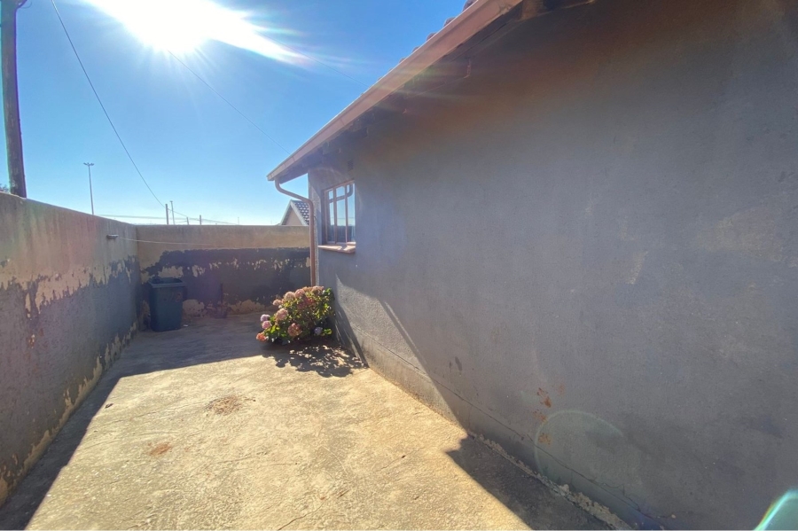 2 Bedroom Property for Sale in Dobsonville Gardens Gauteng