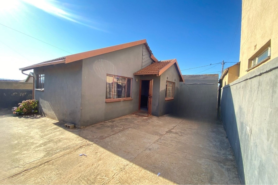 2 Bedroom Property for Sale in Dobsonville Gardens Gauteng