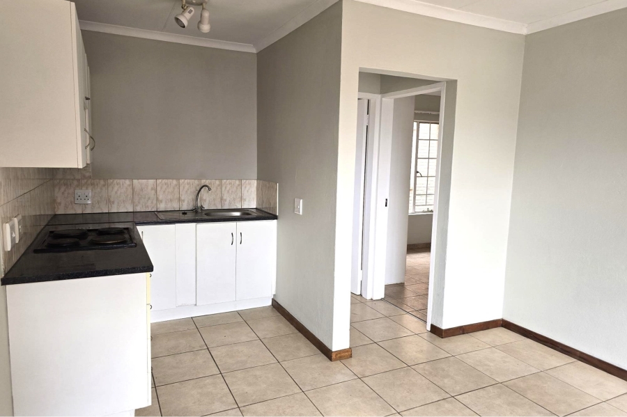 To Let 1 Bedroom Property for Rent in Kempton Park Central Gauteng