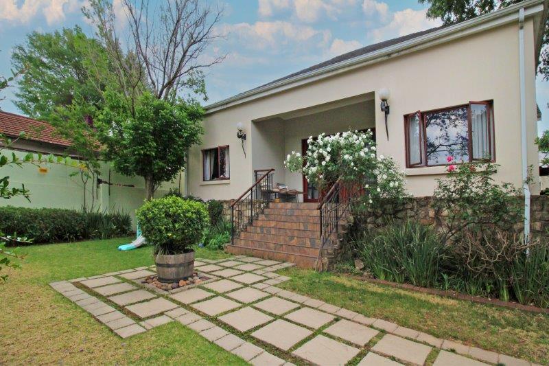 To Let 3 Bedroom Property for Rent in Melville Gauteng
