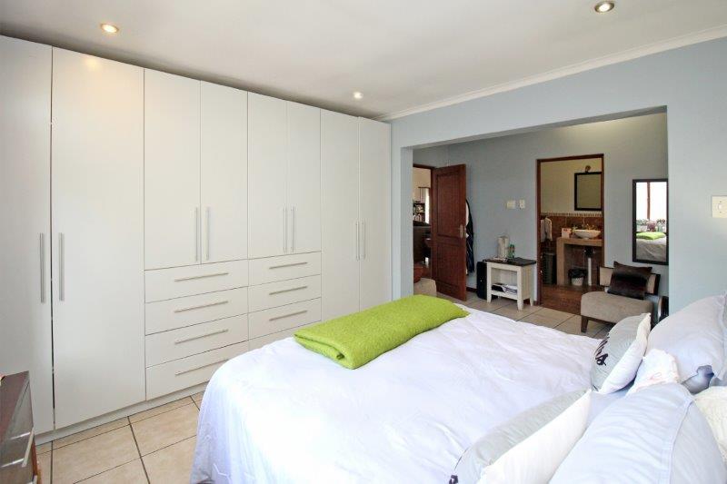 To Let 3 Bedroom Property for Rent in Melville Gauteng