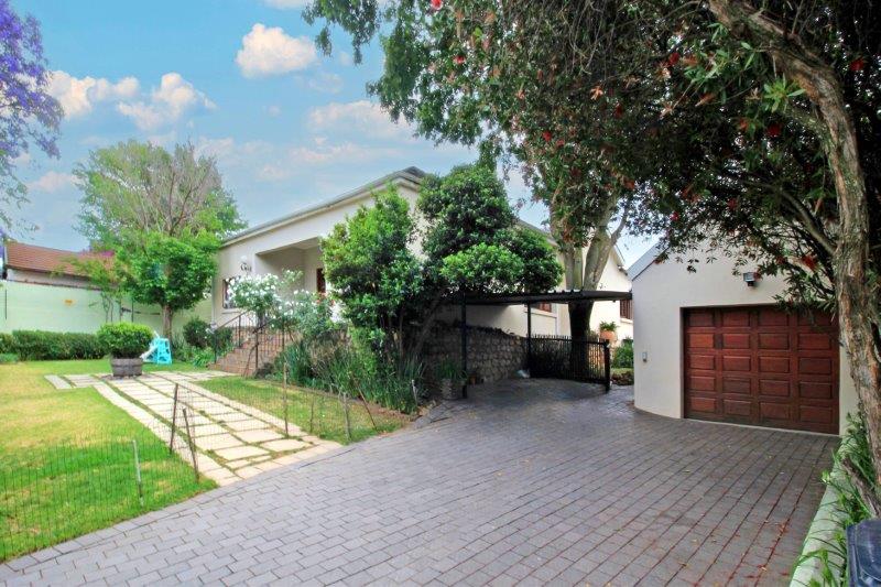 To Let 3 Bedroom Property for Rent in Melville Gauteng