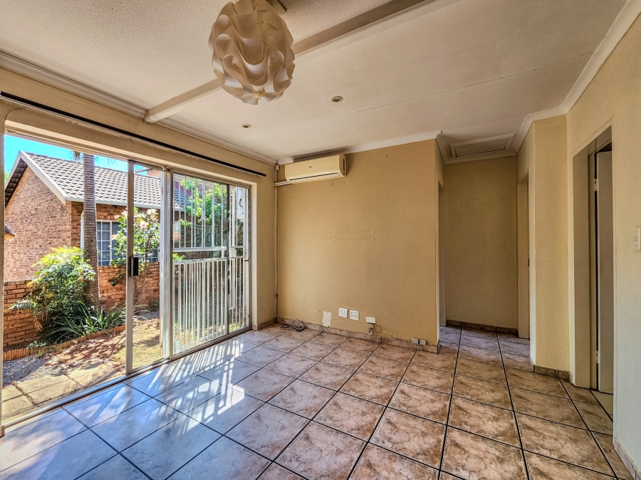 3 Bedroom Property for Sale in Wilgeheuwel Gauteng