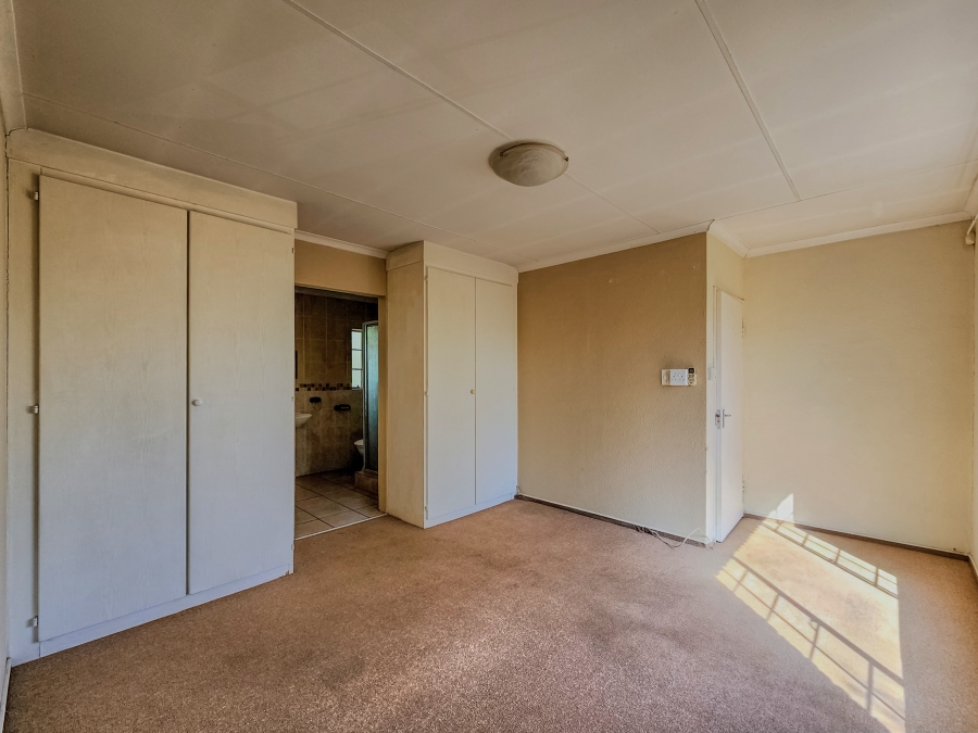 3 Bedroom Property for Sale in Wilgeheuwel Gauteng