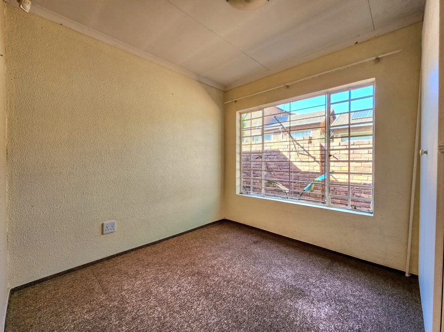 3 Bedroom Property for Sale in Wilgeheuwel Gauteng