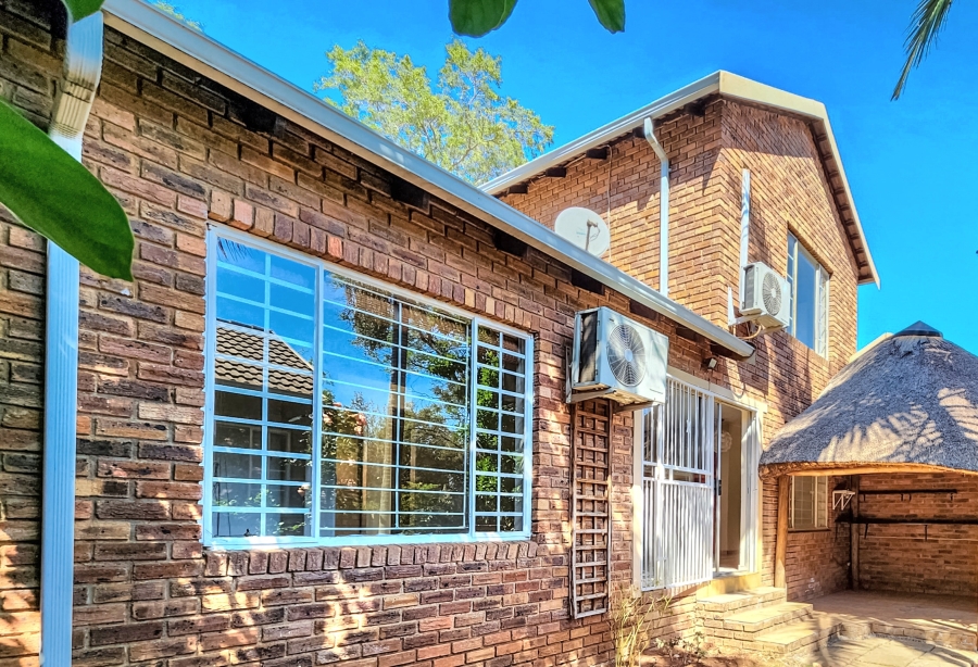 3 Bedroom Property for Sale in Wilgeheuwel Gauteng