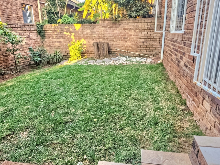 3 Bedroom Property for Sale in Wilgeheuwel Gauteng