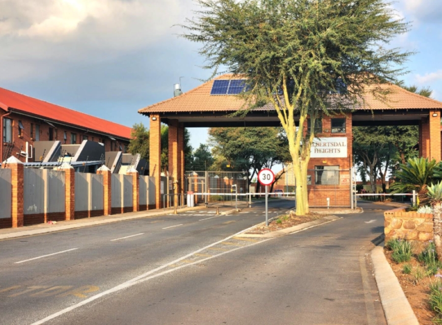 2 Bedroom Property for Sale in Albertsdal Gauteng