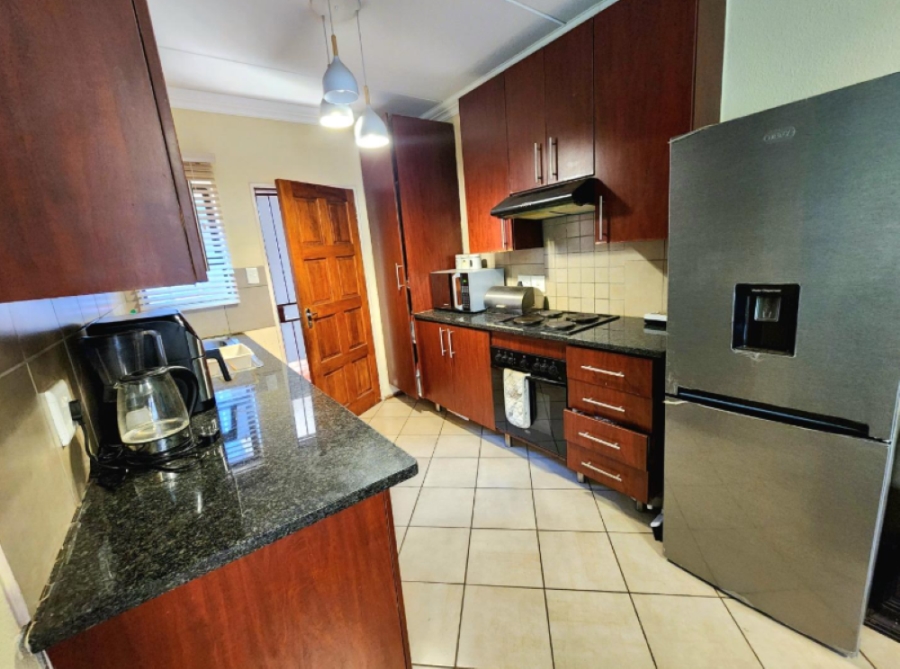 2 Bedroom Property for Sale in Albertsdal Gauteng