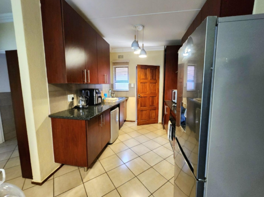 2 Bedroom Property for Sale in Albertsdal Gauteng