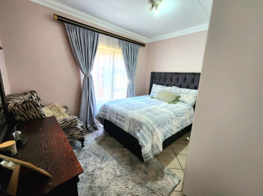 2 Bedroom Property for Sale in Albertsdal Gauteng