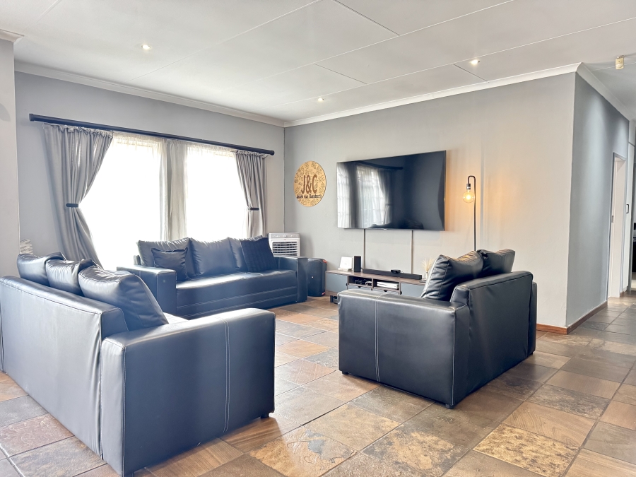 3 Bedroom Property for Sale in Equestria Gauteng