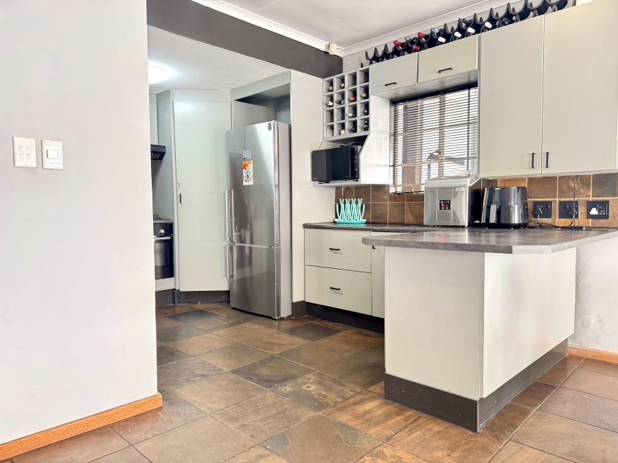 3 Bedroom Property for Sale in Equestria Gauteng