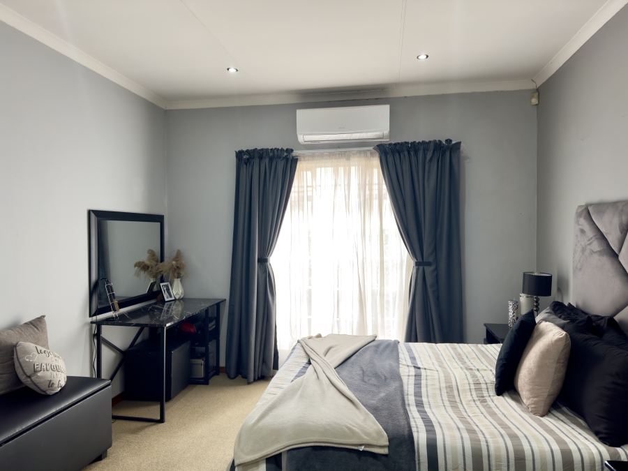 3 Bedroom Property for Sale in Equestria Gauteng