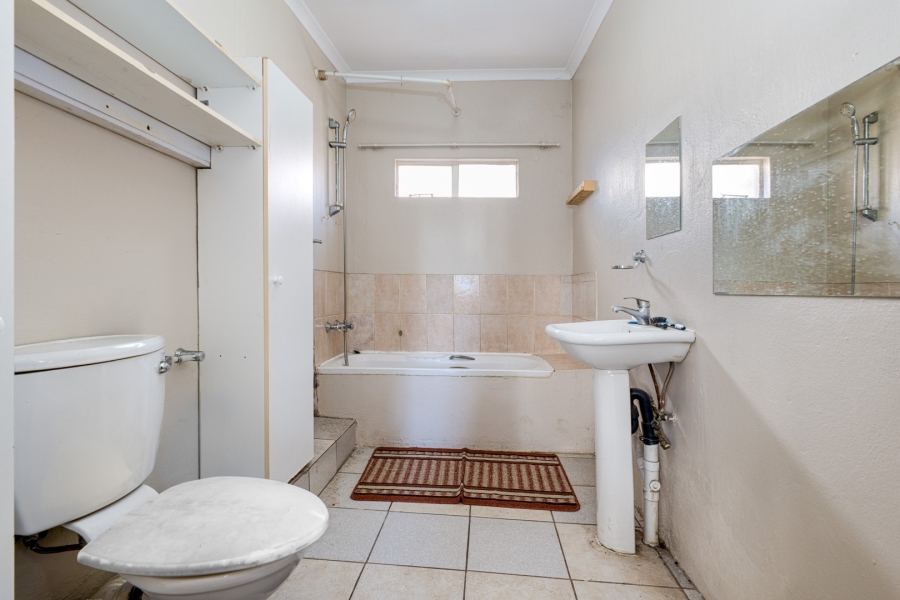 3 Bedroom Property for Sale in Orange Grove Gauteng