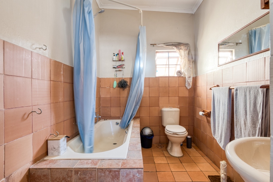 3 Bedroom Property for Sale in Orange Grove Gauteng