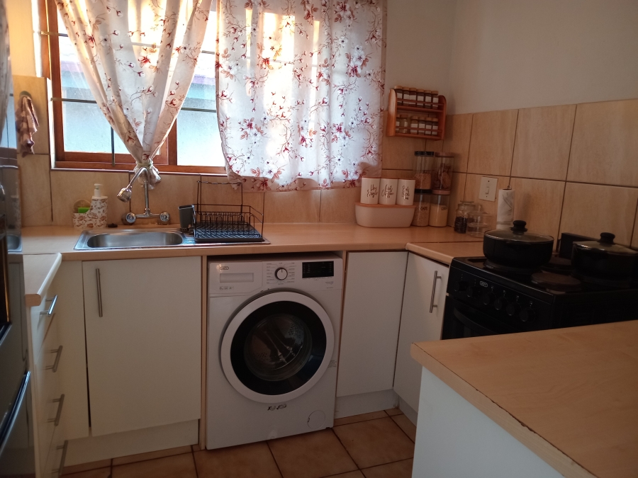 1 Bedroom Property for Sale in Corlett Gardens Gauteng