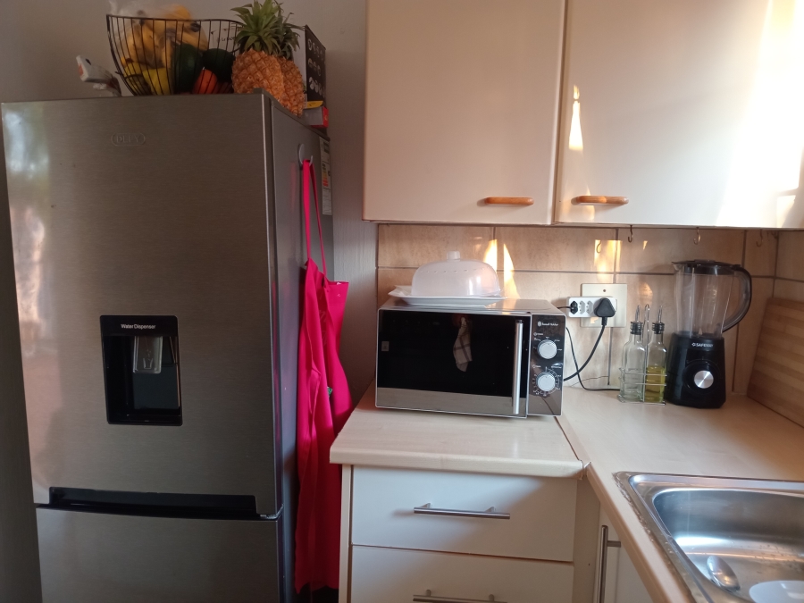 1 Bedroom Property for Sale in Corlett Gardens Gauteng
