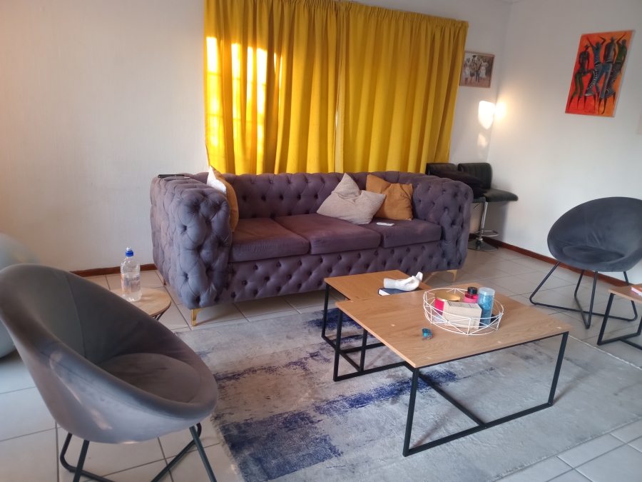 1 Bedroom Property for Sale in Corlett Gardens Gauteng