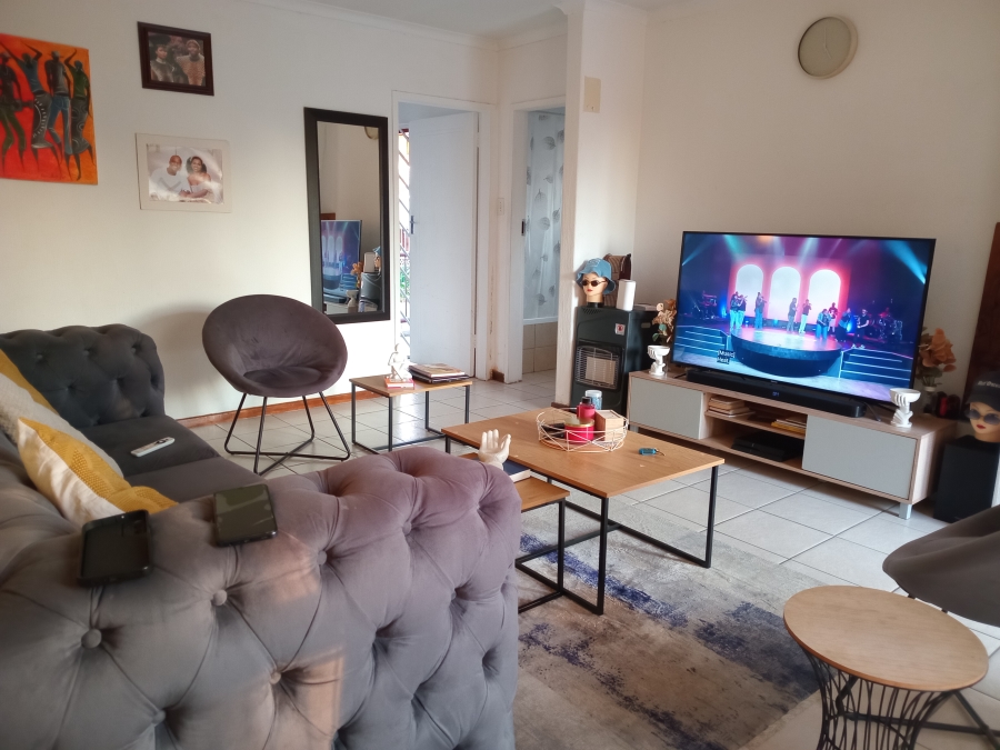 1 Bedroom Property for Sale in Corlett Gardens Gauteng