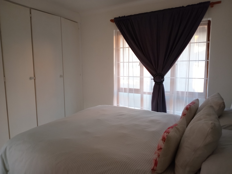 1 Bedroom Property for Sale in Corlett Gardens Gauteng
