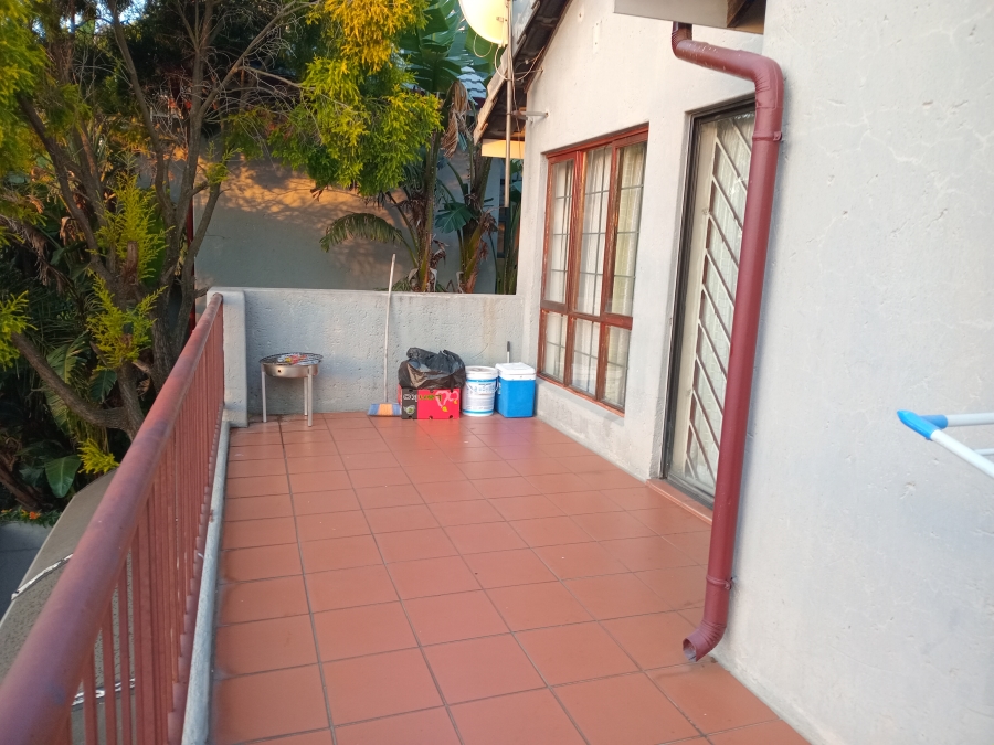 1 Bedroom Property for Sale in Corlett Gardens Gauteng
