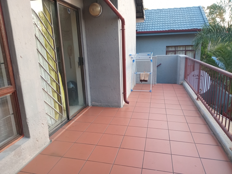 1 Bedroom Property for Sale in Corlett Gardens Gauteng