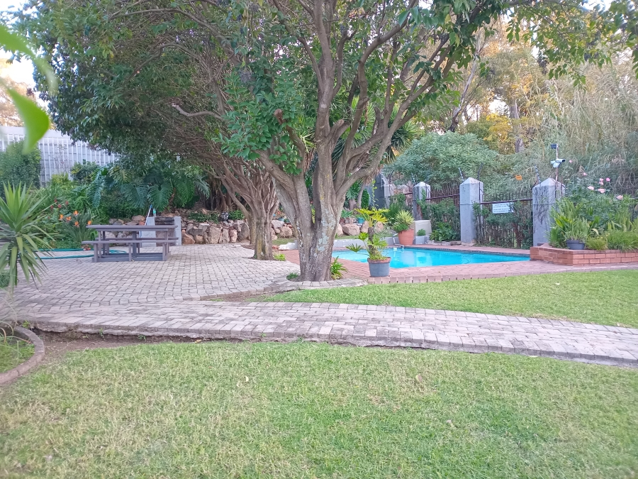 1 Bedroom Property for Sale in Corlett Gardens Gauteng