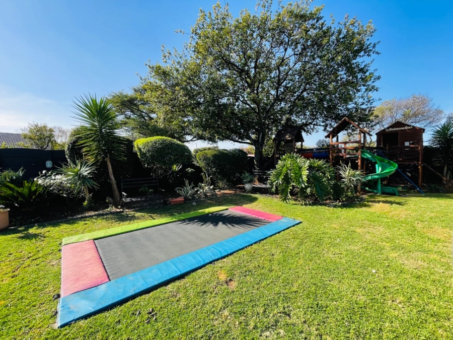 3 Bedroom Property for Sale in Brackenhurst Gauteng