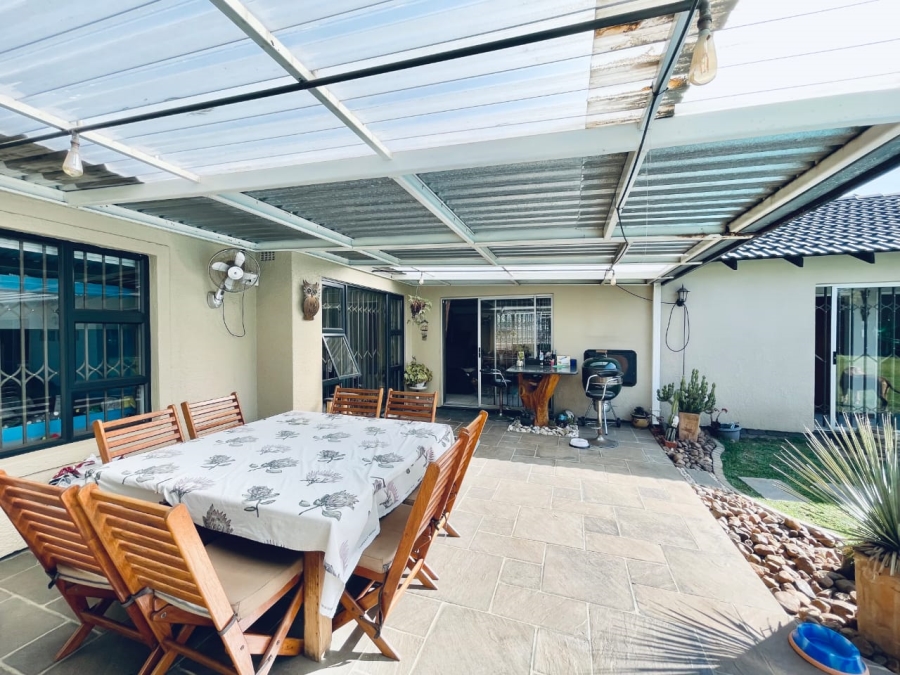 3 Bedroom Property for Sale in Brackenhurst Gauteng
