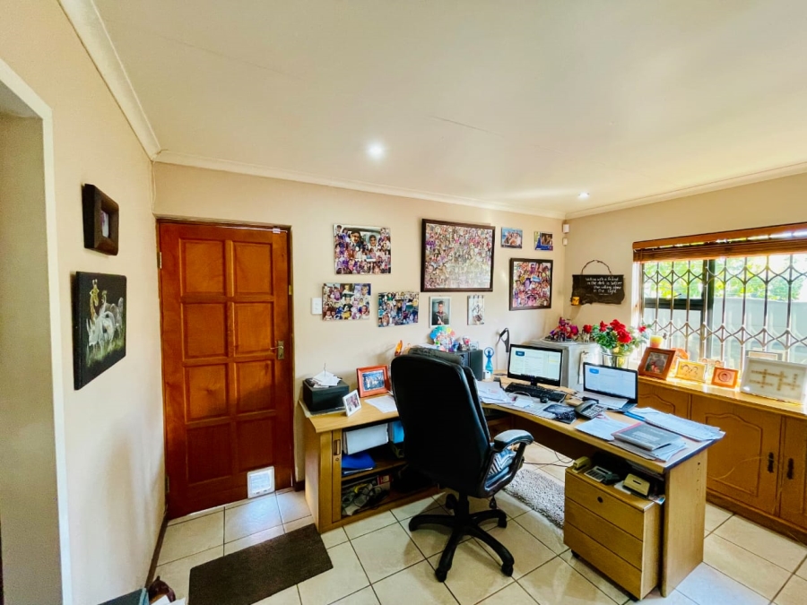 3 Bedroom Property for Sale in Brackenhurst Gauteng