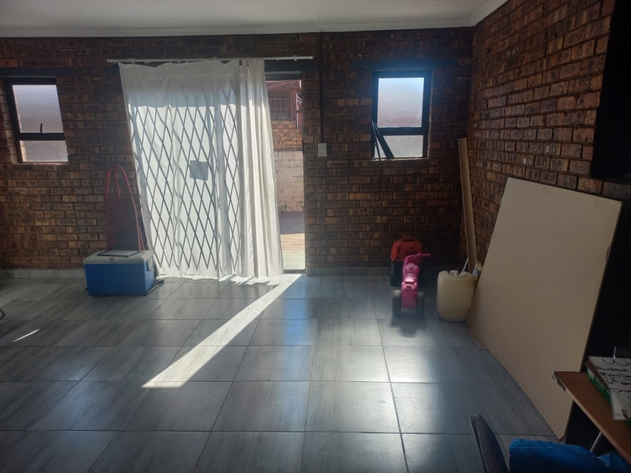 3 Bedroom Property for Sale in Soshanguve WW Gauteng