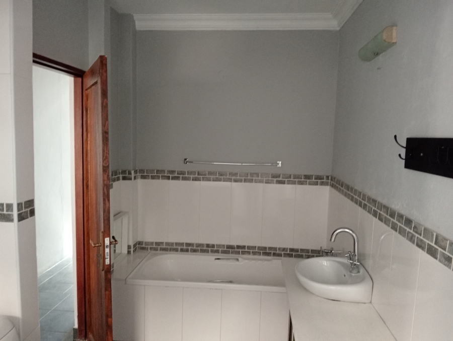 4 Bedroom Property for Sale in Waterkloof Ridge Gauteng