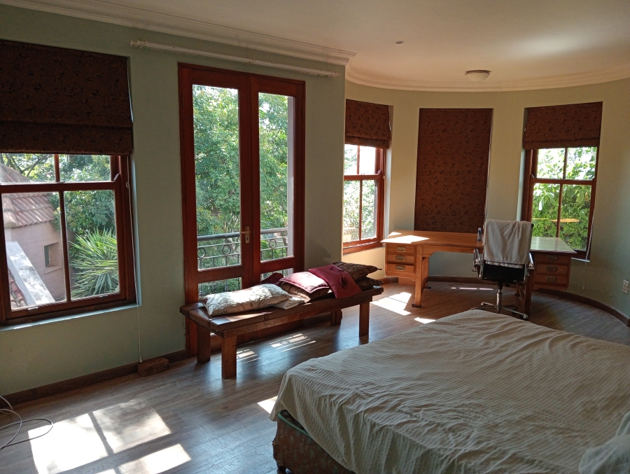 4 Bedroom Property for Sale in Waterkloof Ridge Gauteng