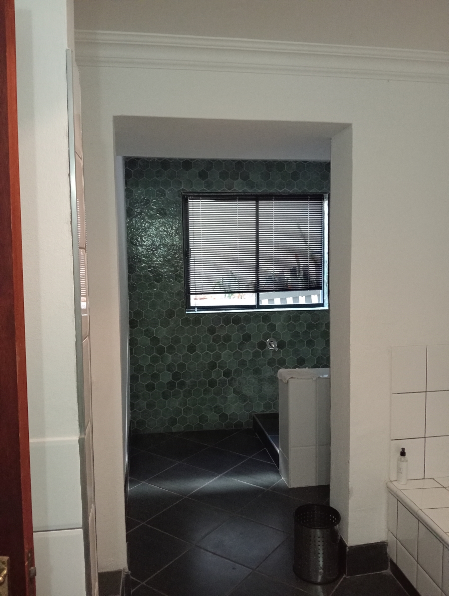 4 Bedroom Property for Sale in Waterkloof Ridge Gauteng
