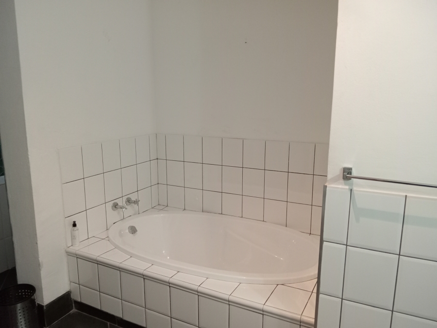 4 Bedroom Property for Sale in Waterkloof Ridge Gauteng