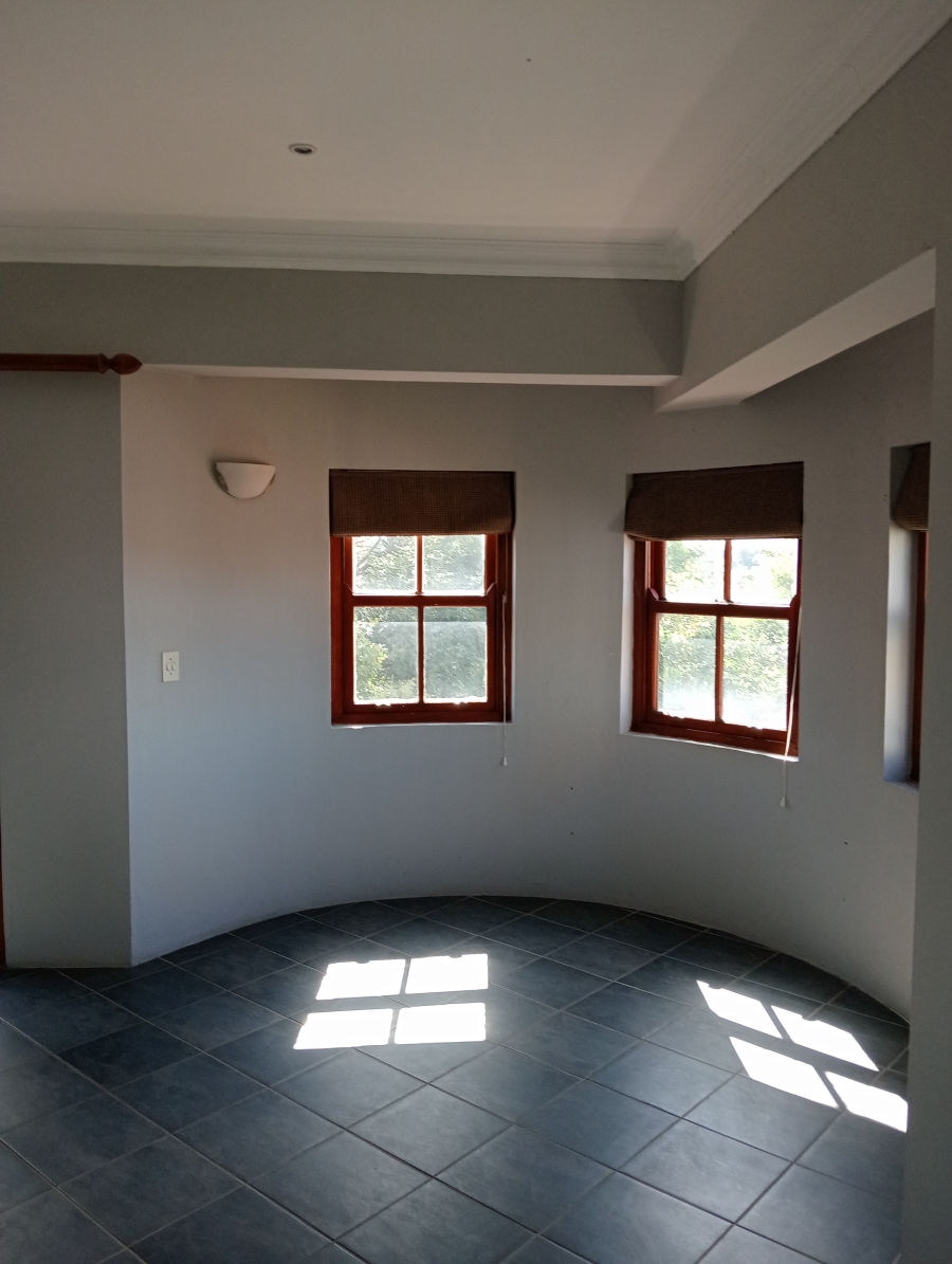 4 Bedroom Property for Sale in Waterkloof Ridge Gauteng