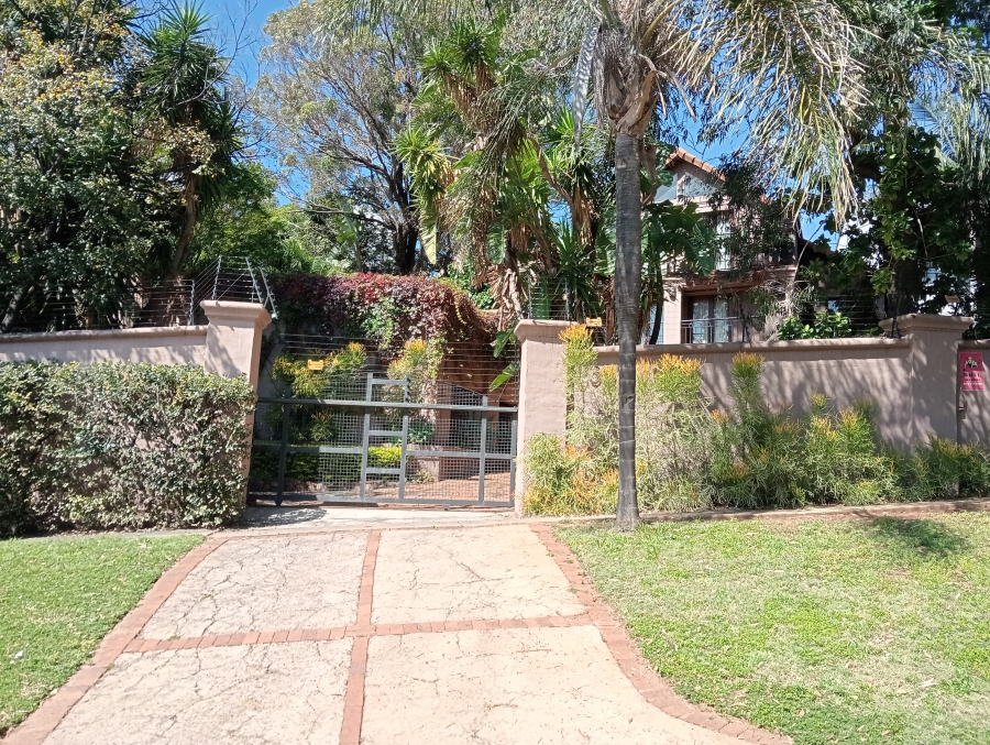 4 Bedroom Property for Sale in Waterkloof Ridge Gauteng