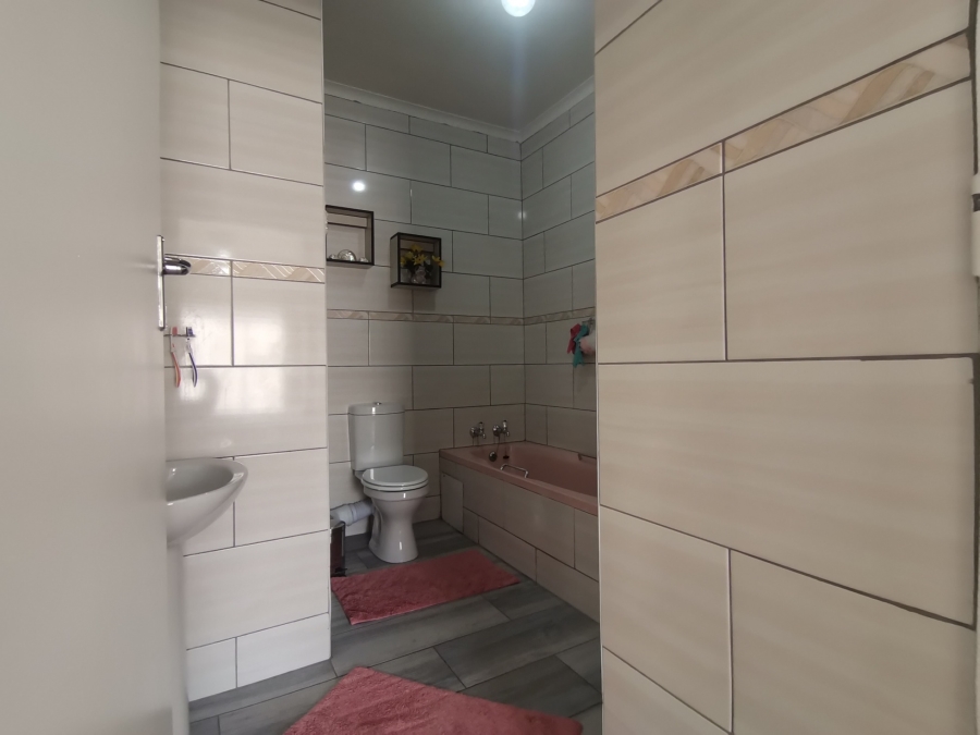 3 Bedroom Property for Sale in Randhart Gauteng